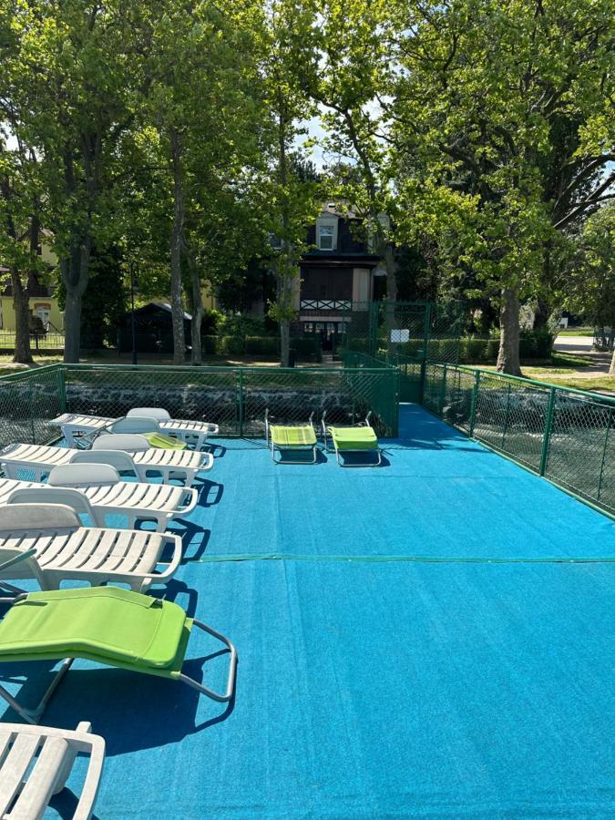 Party Villa Holiday Rent Balatonföldvár Εξωτερικό φωτογραφία